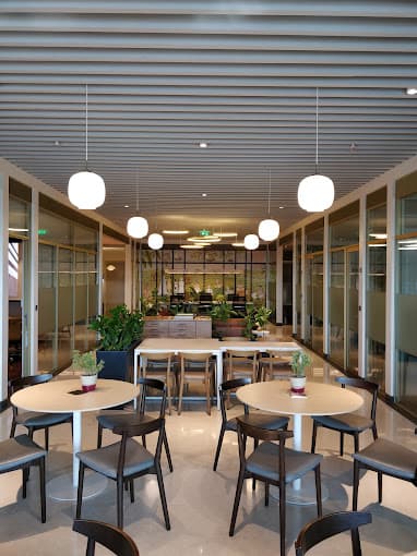 Dextrus, Parinee Crescenzo, BKC