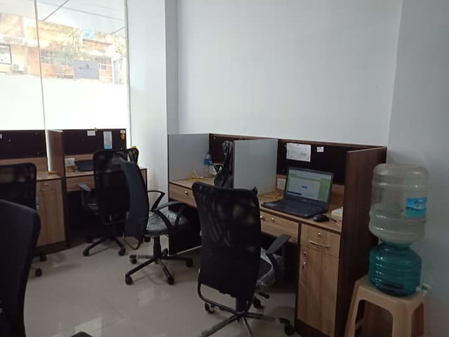 My Office Desk Space, Zoom Plaza Maxus Mall, Borivali