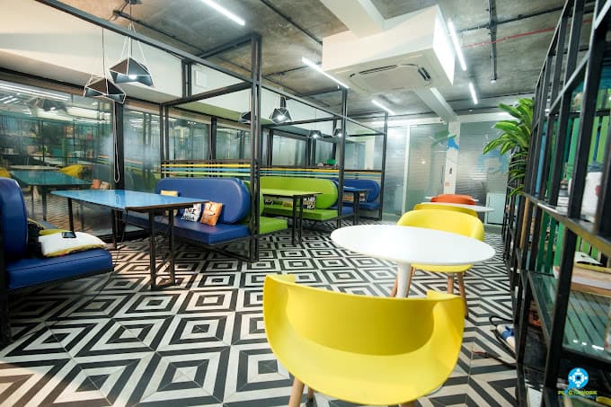 https://api.cohubindia.com/assets/uploads/20240309/8th pic breakout area .jpg