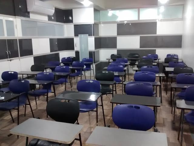 Supreme Center, Supreme Centre, Aundh