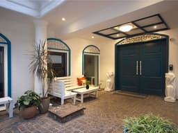 uploads/20240324/courtyard4.jpg