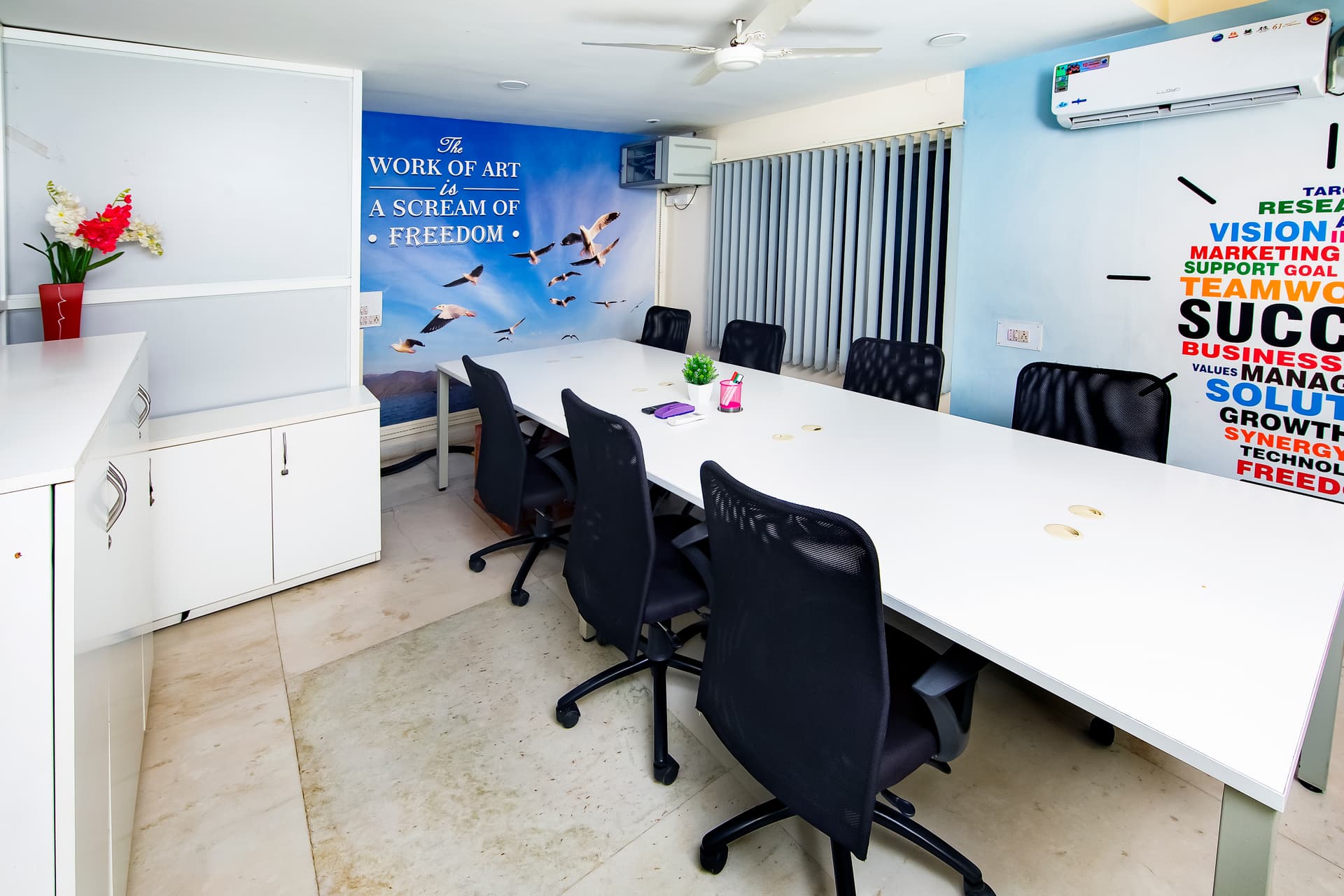 https://api.cohubindia.com/assets/uploads/20240329/sharedofficespace.jpeg