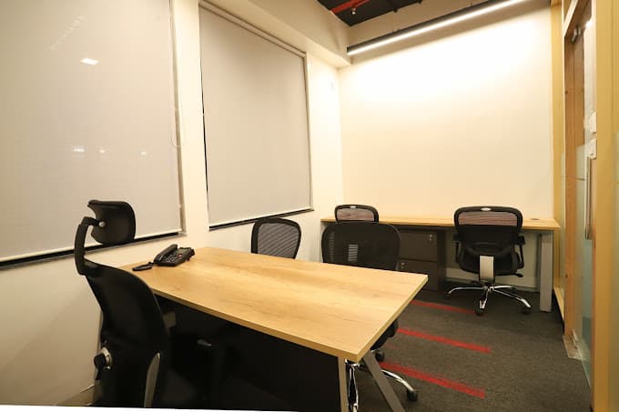 https://api.cohubindia.com/assets/uploads/20240330/Director Cabin.jpg