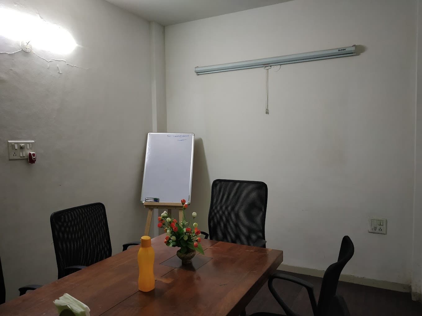 https://api.cohubindia.com/assets/uploads/20240330/Excella_coworking5.jpeg