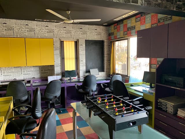 Workin space, Hermes Nest, Camp