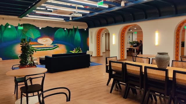WeWork, Eleven West, Baner