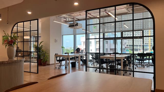 WeWork, Eleven West, Baner