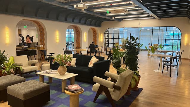 WeWork, Eleven West, Baner