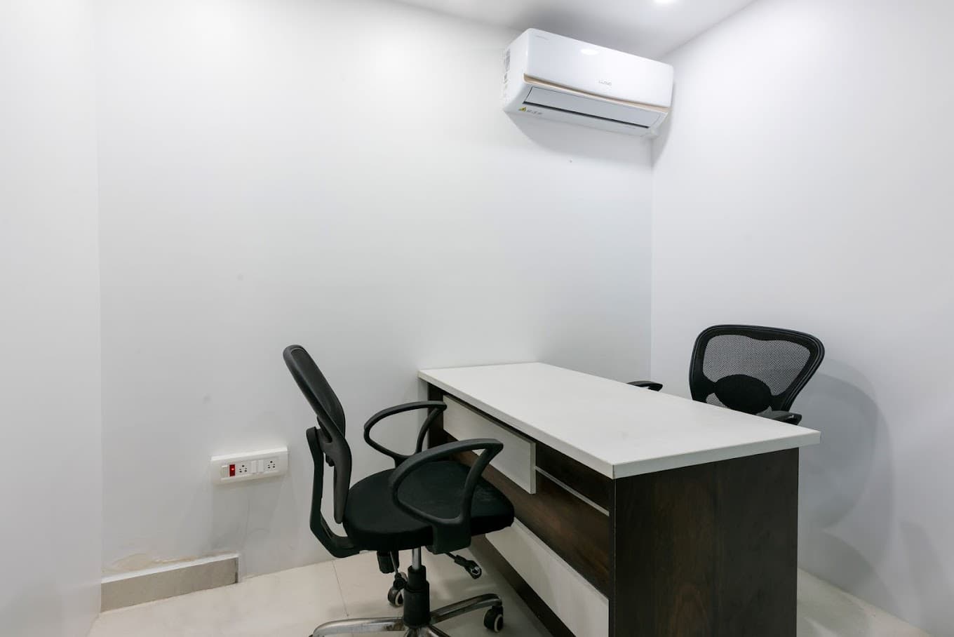 https://api.cohubindia.com/assets/uploads/20240420/2PTWSzwg.jpeg