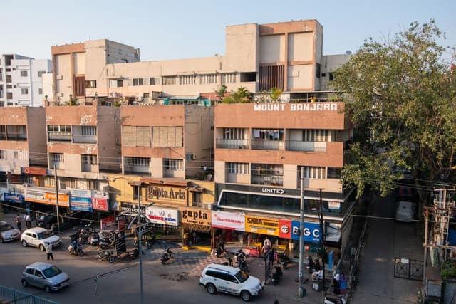 VUnite, Mount Banjara Complex, Banjara-Hills