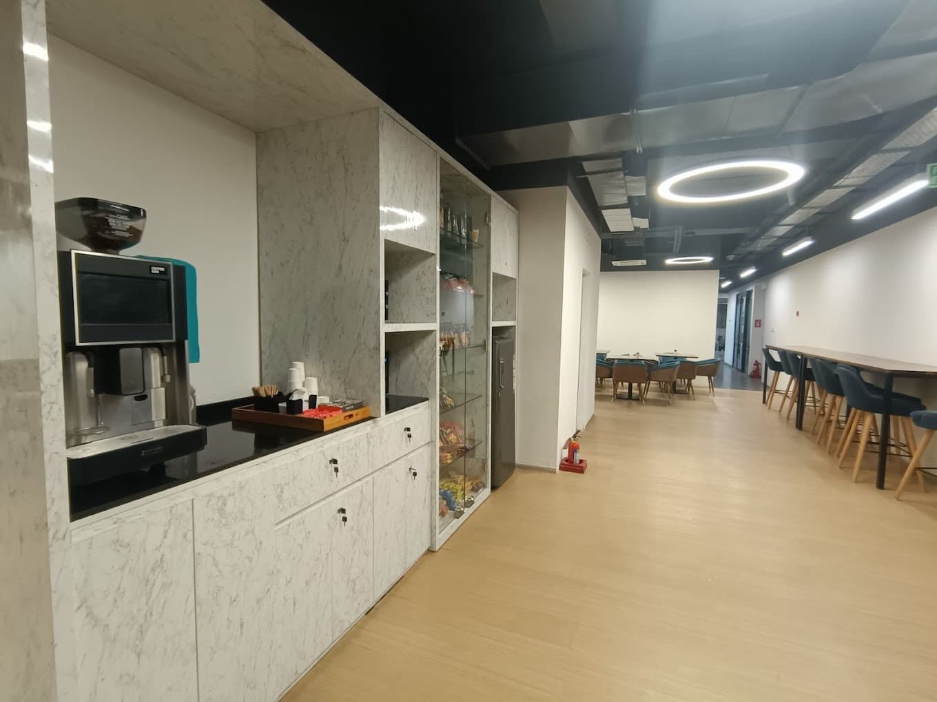 uploads/20240523/Coworking in navi mumbai vashi.jpg