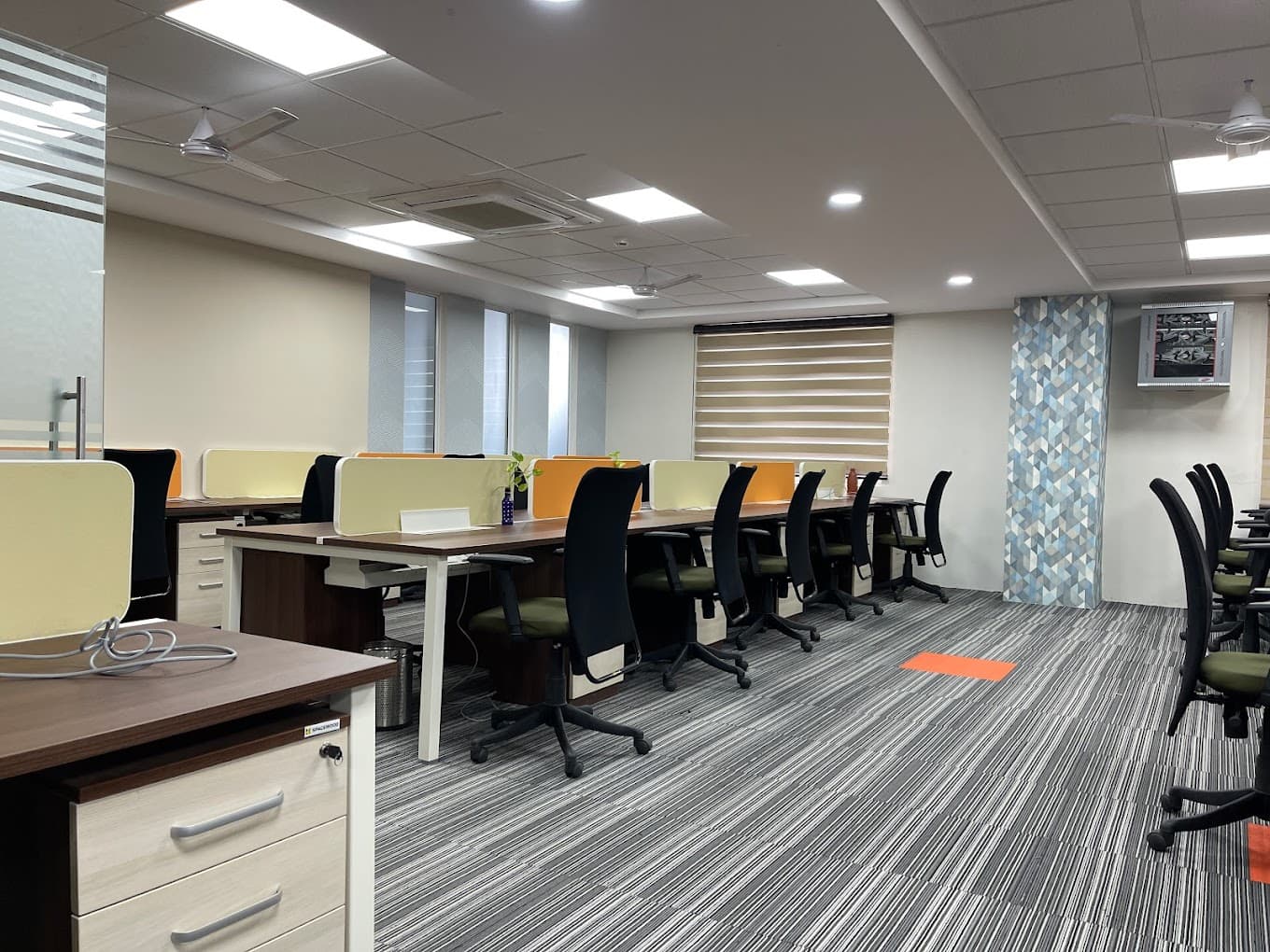 uploads/20240722/coworking_Gomti_Nagar.JPG