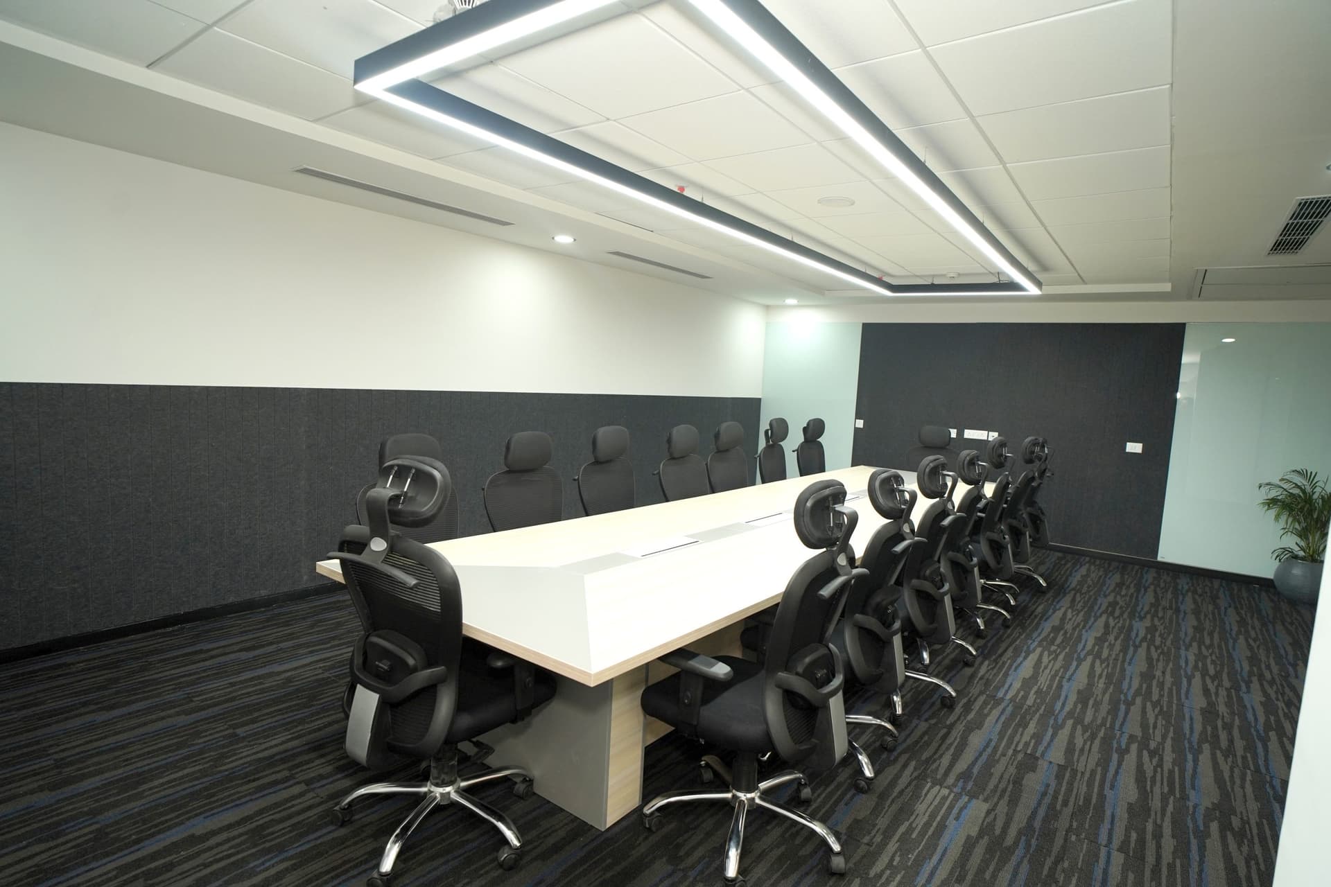 https://api.cohubindia.com/assets/uploads/20240722/event_space_Gomti_Nagar.jpg
