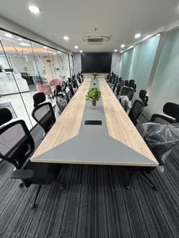 uploads/20240823/Lucknow_meeting_room.jpeg