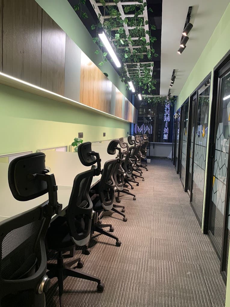 https://api.cohubindia.com/assets/uploads/20240824/coworking_Indira_nagar_lucknow.jpg