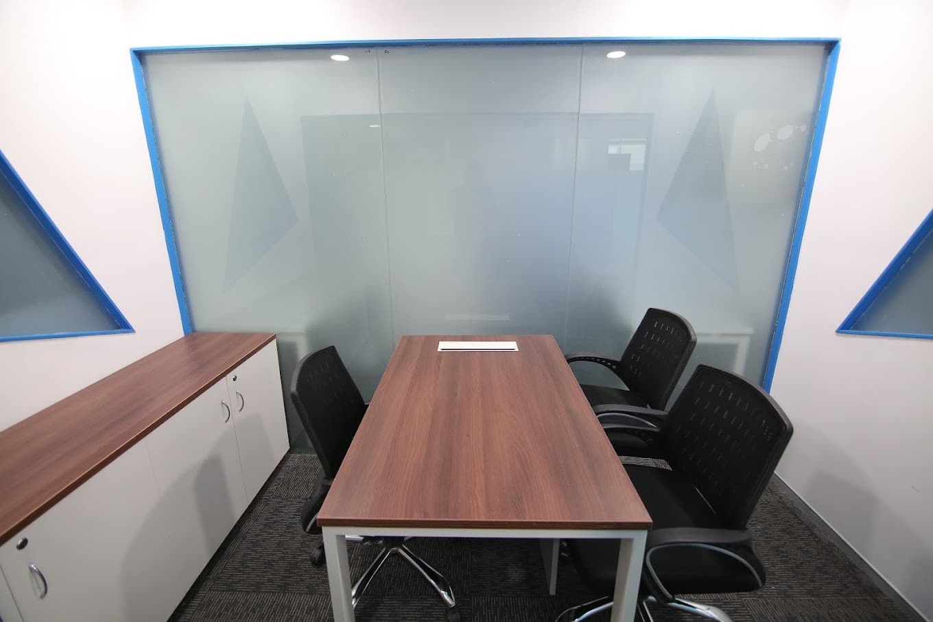 uploads/20240912/coworking_Noida.JPG