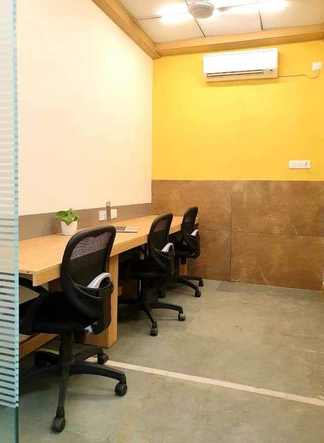 Unboxed, C Block Road, Sector-65