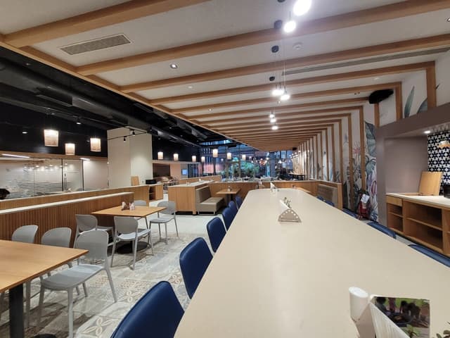 Spaces, Max Towers, Sector-16B
