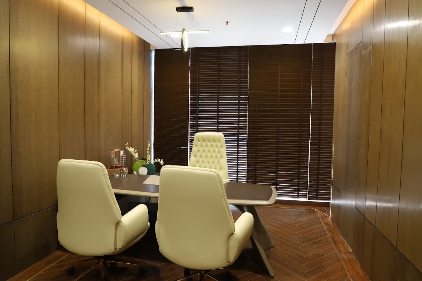 uploads/20240922/coworking_Noida.JPG