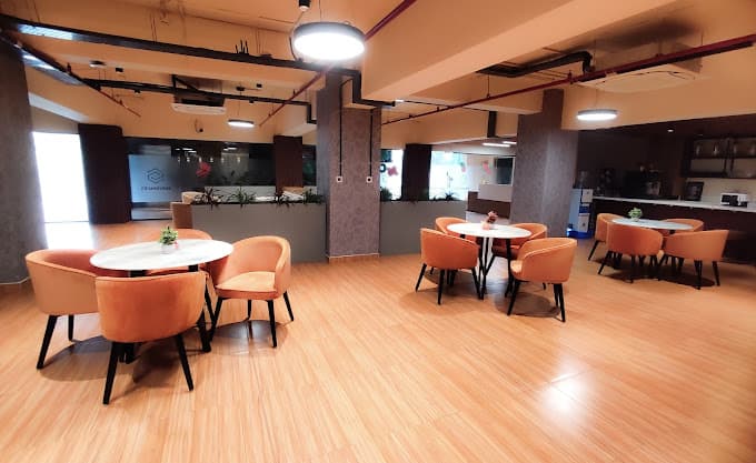https://api.cohubindia.com/assets/uploads/20241006/Noida_meeting_room.jpg